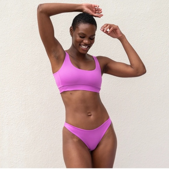 Left On Friday Wear To Bottom - Picture 2 of 5